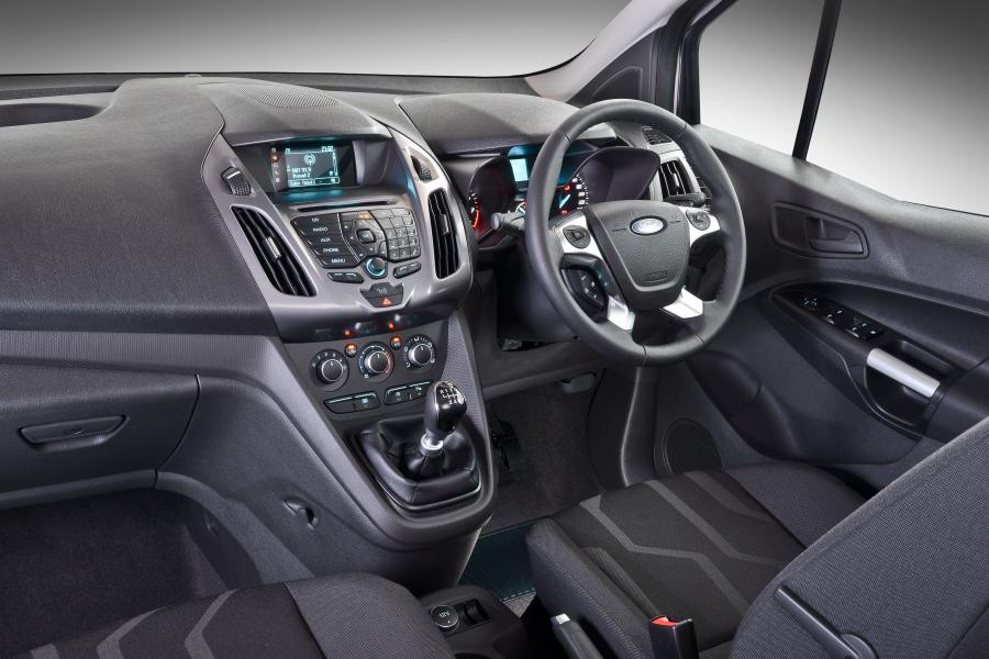  Ford Tourneo Connect 2015 года  (фото 17 из 20)